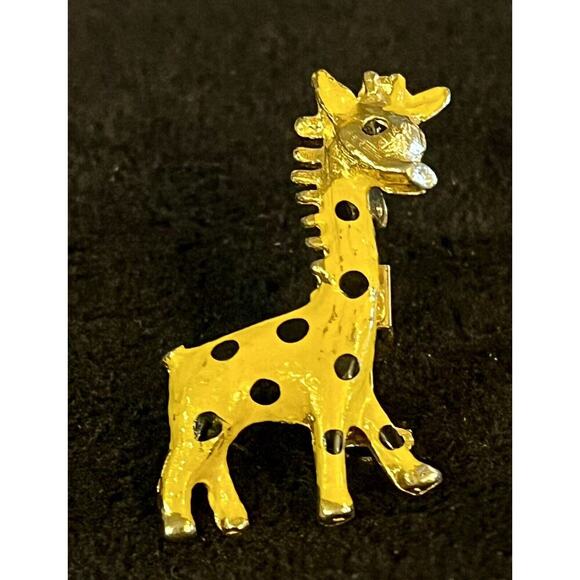 GIRAFFE- Fashion Pin/Brooch- Enamel Yellow Gold Tone Whimsical Pin - Picture 2 of 4